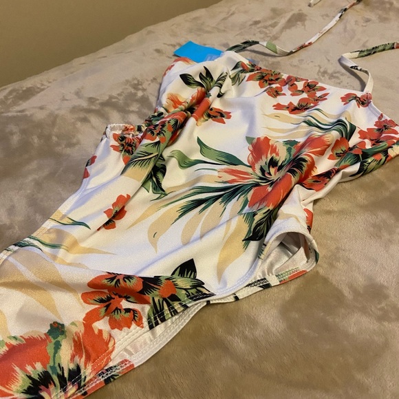 ASOS one-piece swim suit - Medium - Picture 2 of 4